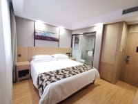 万信慧选酒店(上海陆家嘴东方明珠店) - 高级大床房