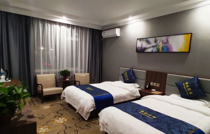Fuxian Jinyuan Hotel