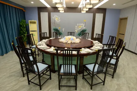 Zhonghao Fenghuang International Hotel