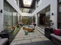 Yebo Qinhuai SSAW Hotel (Taoyedu) Hotels near Dacheng Temple