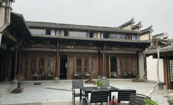 Hongcun Zhilan Youmeng Lake View B&B