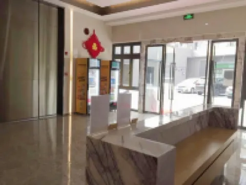 Xinhui Qiyue Loft Apartment