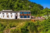 Changshenglou Hostel