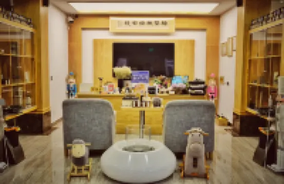 香格里拉橫豎撇捺WOODEN HOTEL客棧（獨克宗古城店）