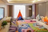 Lifeng Hotel Yining Airport Six Star Street Branch