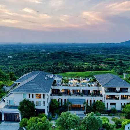 Huazhu Luxury · Yixing Xinran Bieyuan (Yunhu Scenic Area Store)
