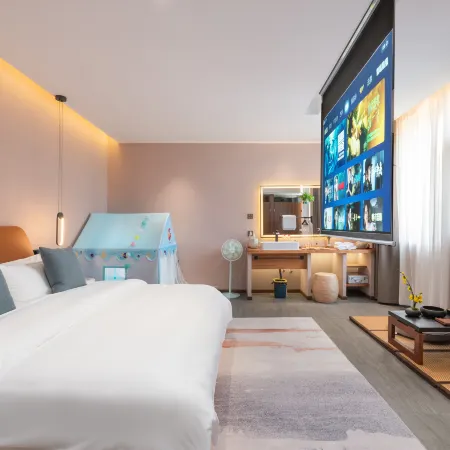 Hengdian Xiaoxishe Homestay (Hengdian Film and Television City Qinwang Palace Branch)