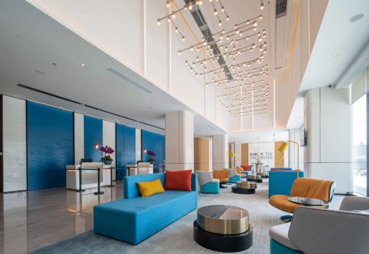 5. 선전 룽화 홀리..