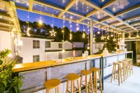 Seven Seconds Time Capsule Youth Hostel