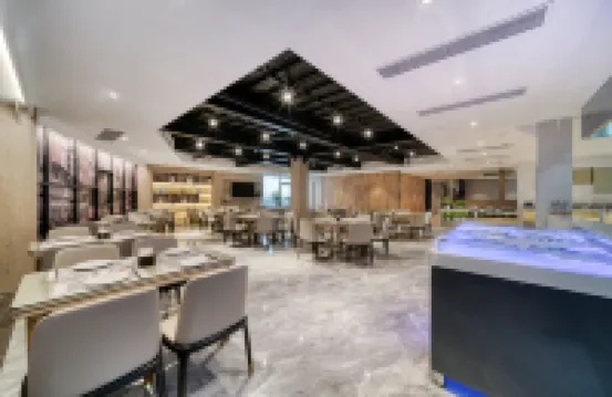 โรงแรมเว่ยติง เซ็นจูรี่ (สถานีรถไฟเซี่ยงไฮ้ จตุรัสใต้)