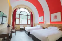 Golden Yan‘an  Jianshan Hostel