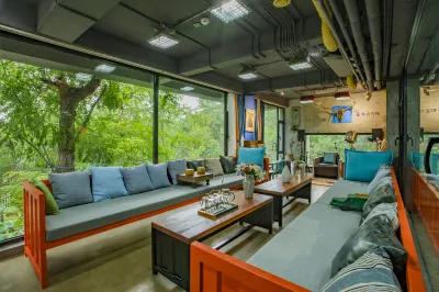 Nalan Designer Homestay (Rizhao Phoenix Cuo Branch)
