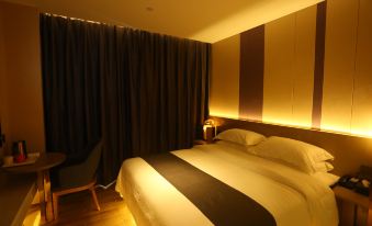 Mengcun Yanbai Business Hotel