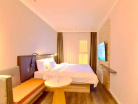 HanTing Premium Hotel (Beijing South Railway Station Caoqiao Subway Station) Hotels in Beijing