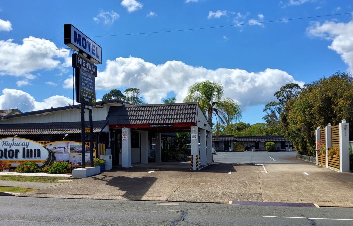 Highway Motor Inn