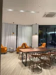 Quanqi Qingju Hotel (Danyang Railway Station Glasses City)