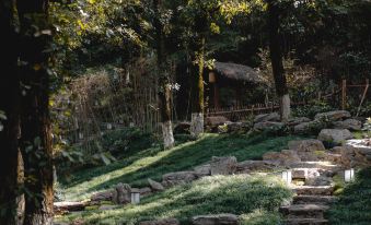 Designed resort in Moganshan Lishanyunju