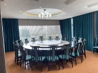 Fangcheng Hongfu Holiday Hotel