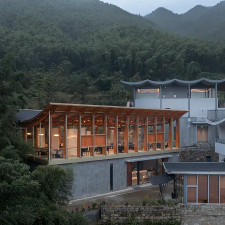 Lost Lodge Qianshan
