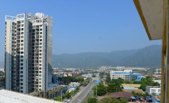 Pinxuan Hotel (Zhaoqing Railway Station)