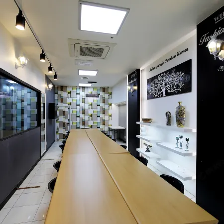 White Tourist Hotel Отели рядом со станцией Станция Jeonju