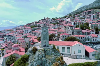 Clock Tower Arachova Suites Hoteles cerca de Ieros Naos Agiou Georgiou