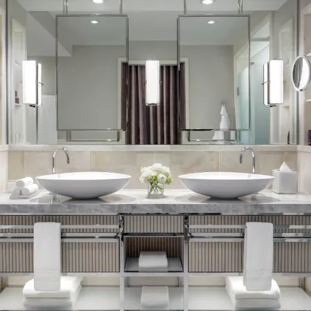 The Ritz-Carlton, Toronto