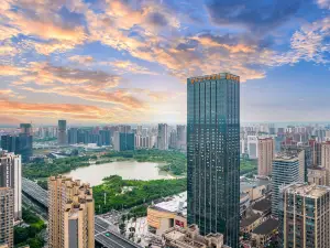Xiangjiang Mandarin Hotel (Ganzhou Vientiane City Central Park)
