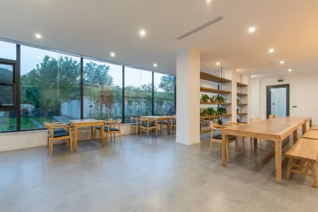 Yuntai Mountain Yiyuan Отели рядом с достопримечательностью «Wan Shan Temple»