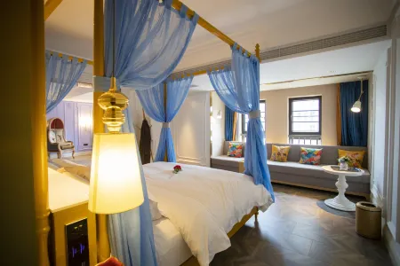 Kunming Travel Hotel Отели рядом с достопримечательностью «Yunnan Minzu University (Yuhua Campus)»