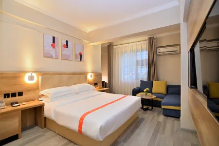 ELong ETang Hotel (Kunming Railway Station Joy City Center)