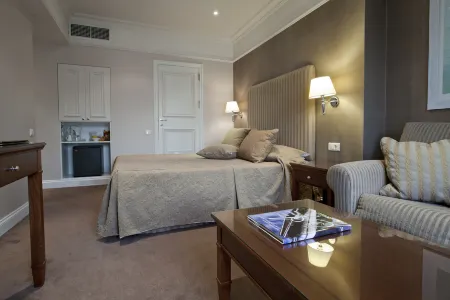 Hera Hotel