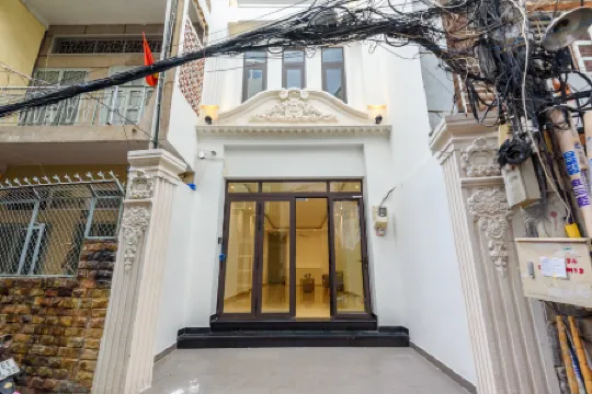 Cozrum Homes - June Corner