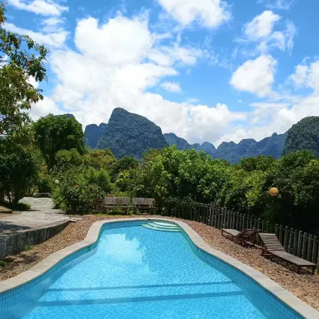 Yangshuo Dongling Villa (Lijiang River)