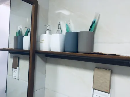 Yeler Lake Shishanxuan Inn