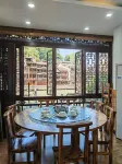 Phoenix Wanfeng Yushe Light Luxury Homestay (Hongqiao Branch, Fenghuang Ancient Town) - Parkering