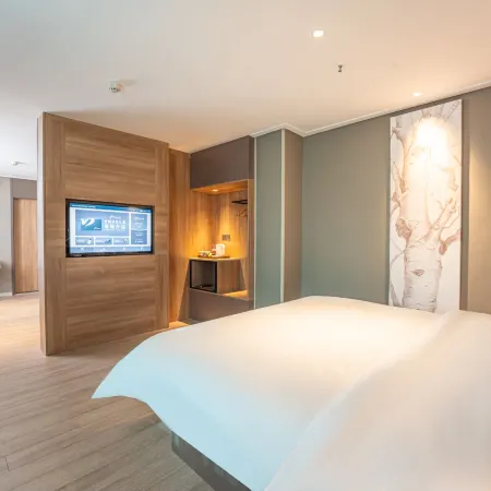 Home Inn NEO (Pingxiang Lvyin Square Pedestrian Street Shop) Hotel di Pingxiang