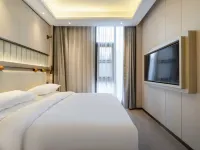 Chonpines Hotel (Nanjing Xianlin University Town Store) Hotels near Qi Xia