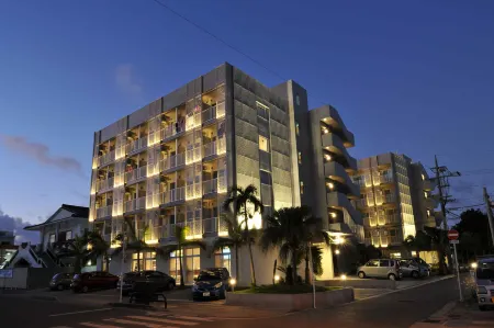 The BREAKFAST HOTEL PORTO Ishigakijima Отели рядом с достопримечательностью «Ishigaki Cave»