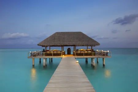 Velassaru Maldives Отели в г. Эмбуду