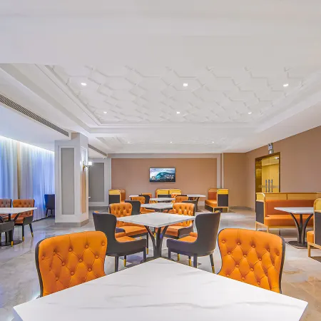 Vienna Hotel (Mengcheng Jinggong Plaza Store)