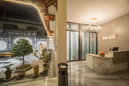 Salt Sand Comfort · Ethnic Style Designer Light Luxury Art Courtyard Parent Child Vacation Art Stay Отели рядом с достопримечательностью «Nanguzong Alley»