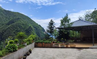 Yunwu Yuanshan Inn Shennongjia