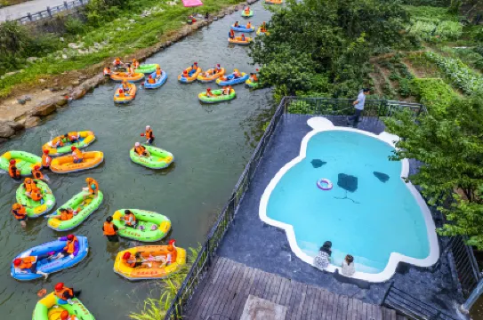 Tonglu Pushe Pool B&B Отели рядом с достопримечательностью «Huxiaoxia Riptide Adventure»