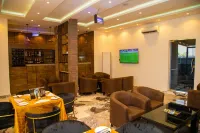 Entrust Hotel and Suites فنادق في أويري