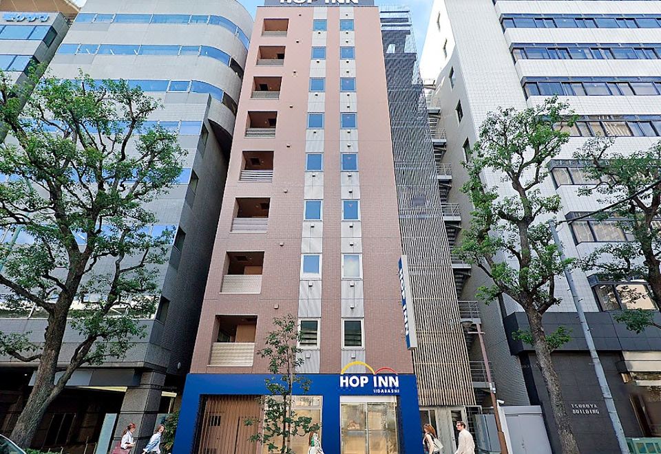 2. Hop Inn ..