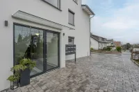 EXQUIS Luxury Loft USM I Fireplace I Office I Parking I Terrace I TOP Location Hotels in Boblingen