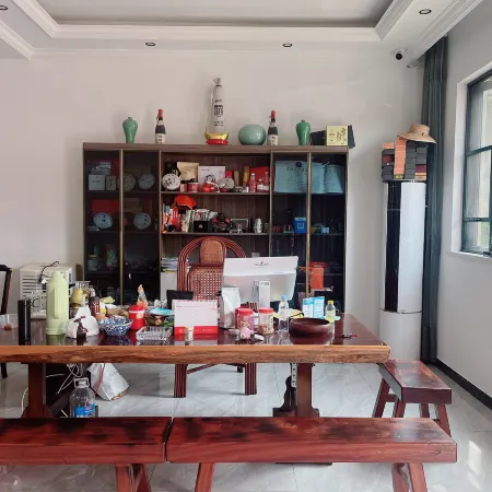Xinchang Shiyin Homestay