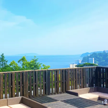 ATAMI SPRING TERRACE HOTEL Отели рядом с достопримечательностью «Izusan Jinja Shrine»