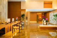 Sailimu Lake Xinmin Muyun Mountain Residence Hotel